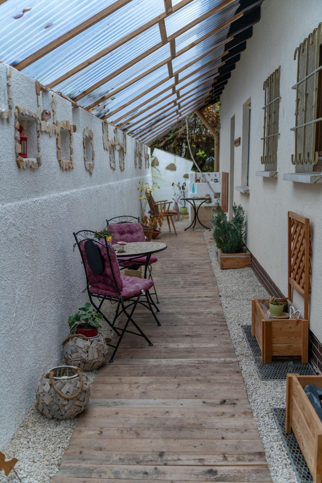 Marburg Apartment Pfiffige Luisa In Ruhiger Waldrandlage Mit Balkon Und Wintergarten المظهر الخارجي الصورة