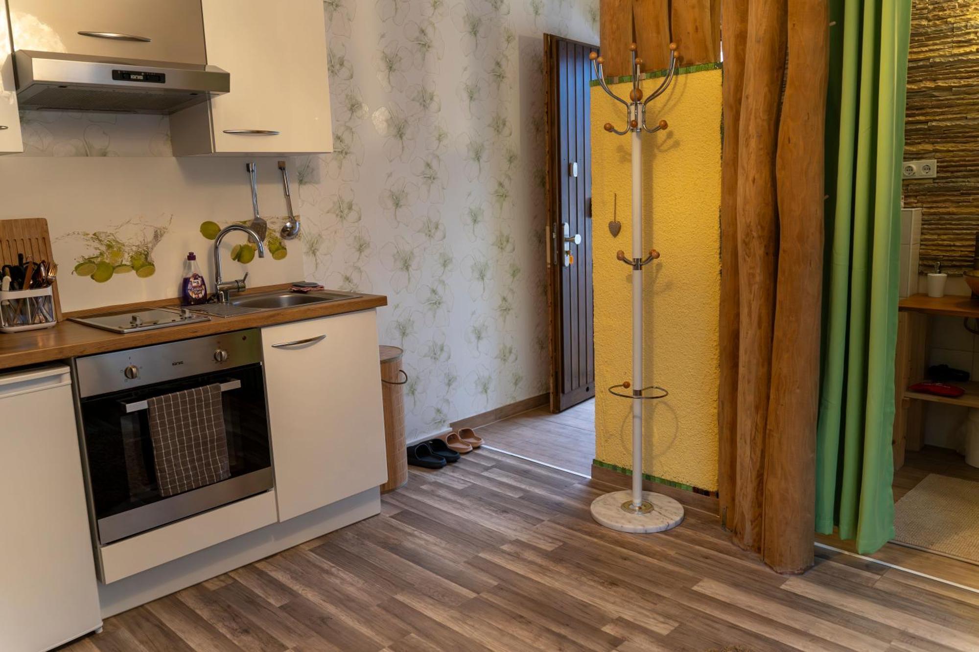 Marburg Apartment Pfiffige Luisa In Ruhiger Waldrandlage Mit Balkon Und Wintergarten المظهر الخارجي الصورة