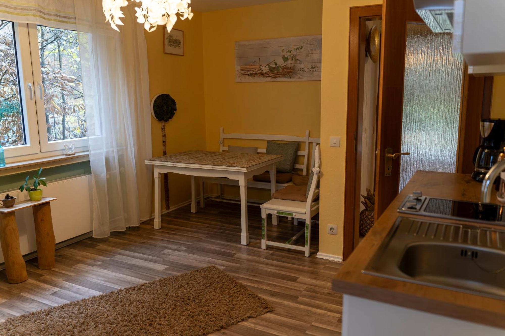 Marburg Apartment Pfiffige Luisa In Ruhiger Waldrandlage Mit Balkon Und Wintergarten المظهر الخارجي الصورة