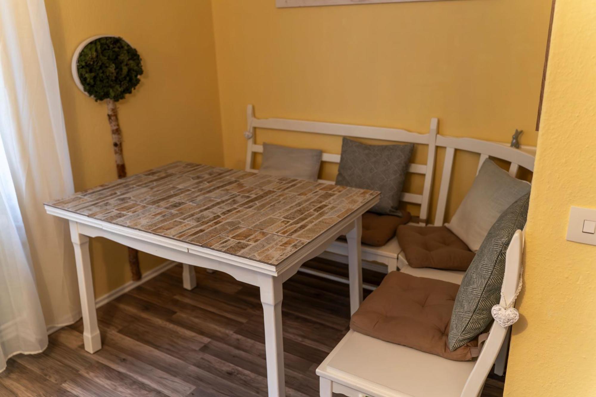 Marburg Apartment Pfiffige Luisa In Ruhiger Waldrandlage Mit Balkon Und Wintergarten المظهر الخارجي الصورة