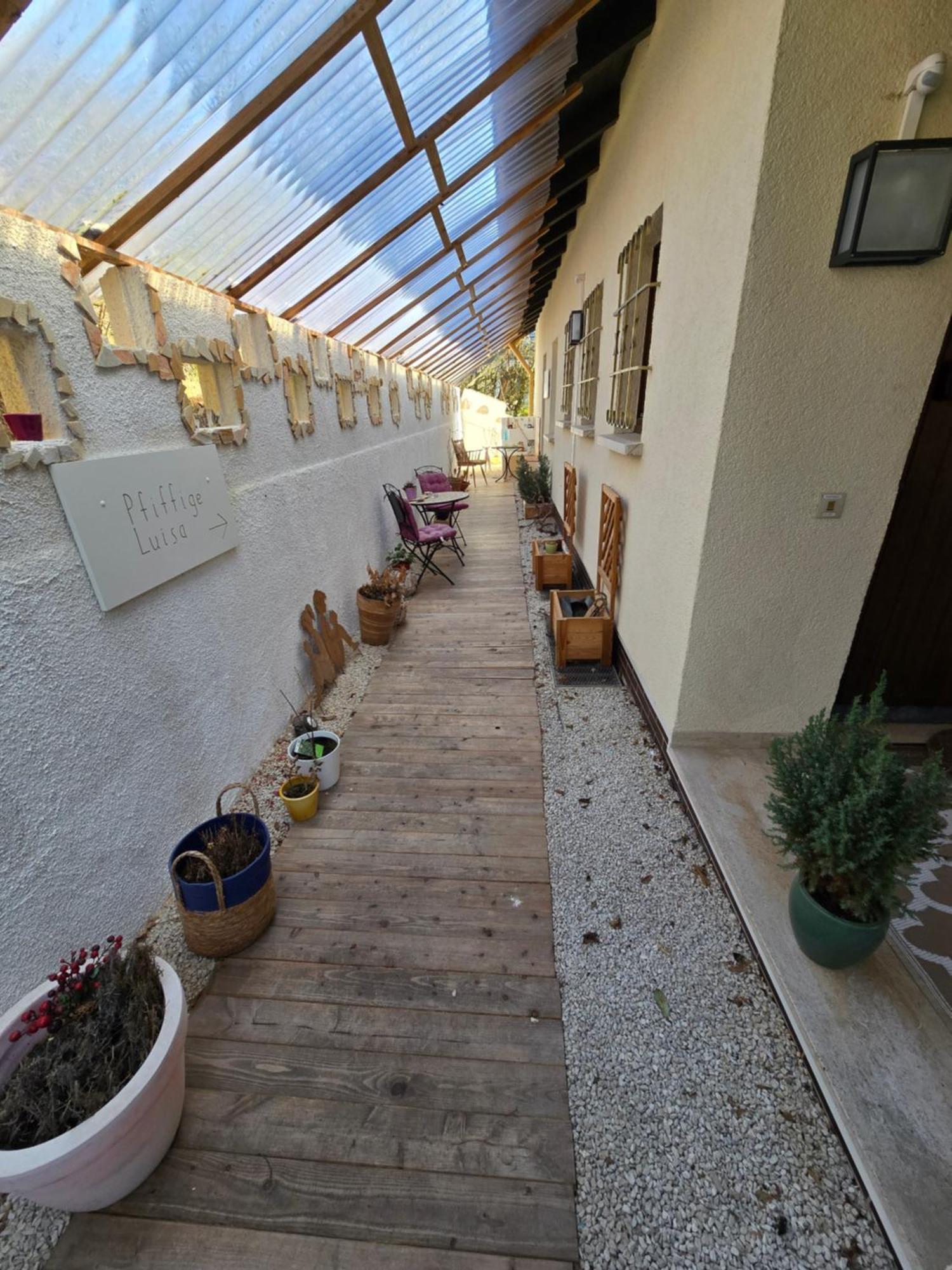 Marburg Apartment Pfiffige Luisa In Ruhiger Waldrandlage Mit Balkon Und Wintergarten المظهر الخارجي الصورة